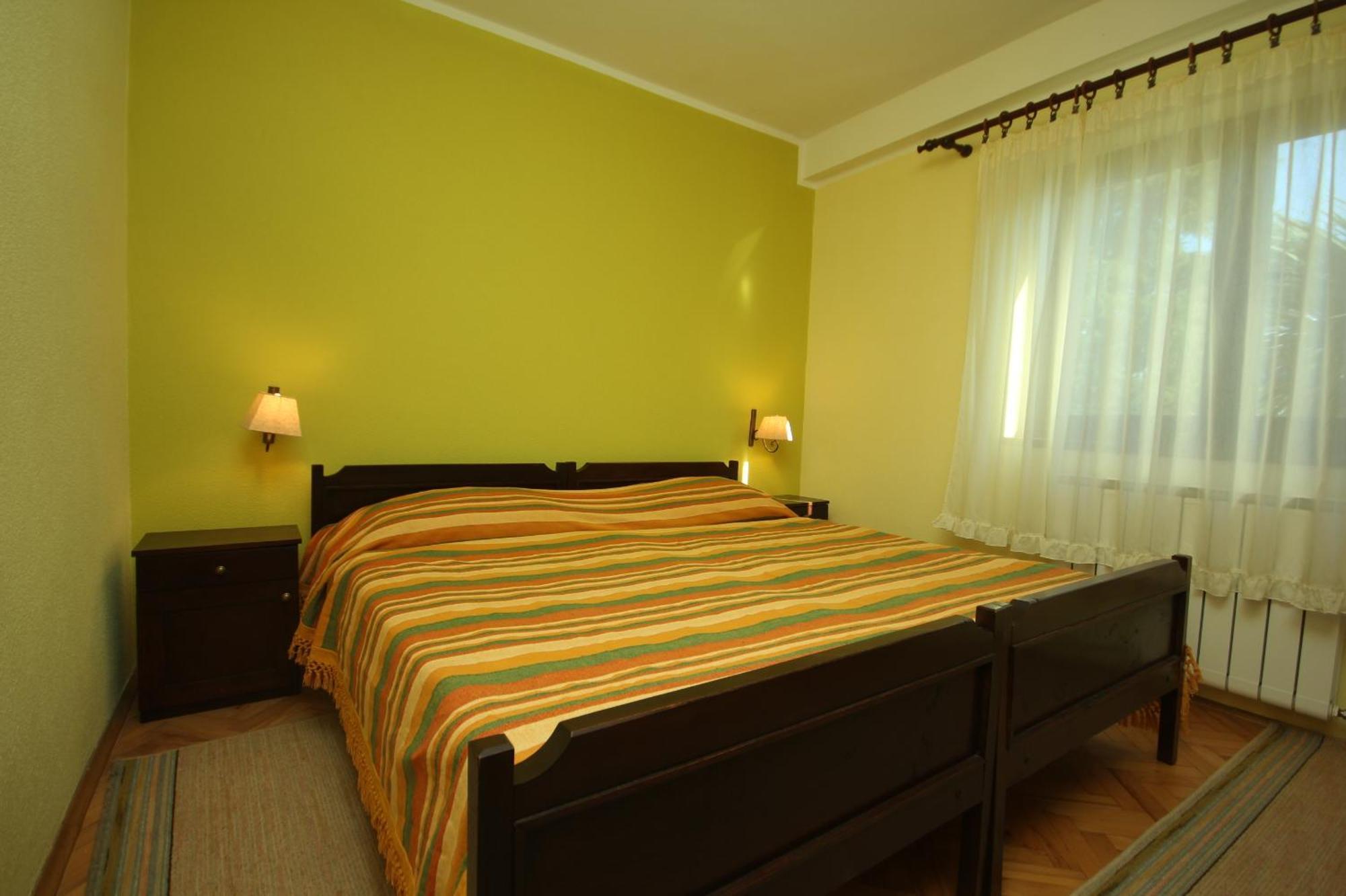 Apartment By The Sea - 7029