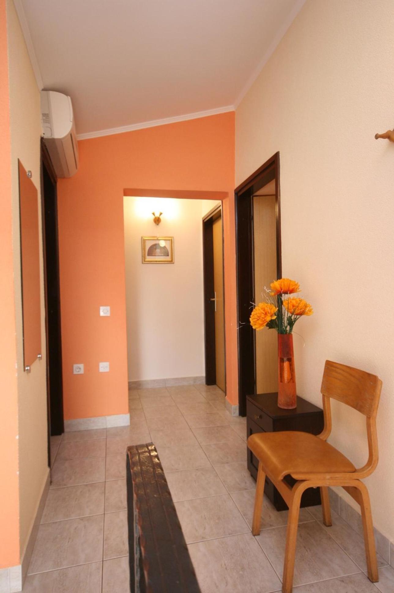 Apartment By The Sea - 7029